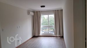 Image 8 - 884538