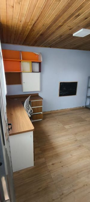 Image 11 - 884540