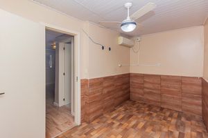 Image 4 - 884543