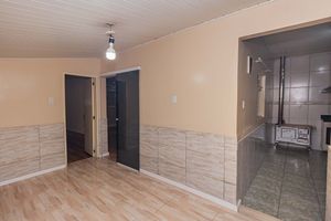 Image 19 - 884543