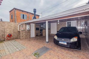 Image 30 - 884543