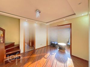 Image 7 - 884546