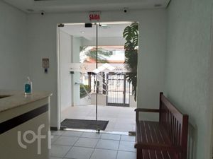 Image 11 - 884550