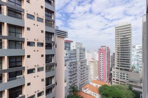 Image 21 - 884554