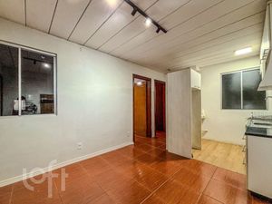 Image 6 - 884555