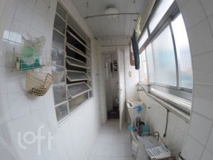 Image 8 - 884557
