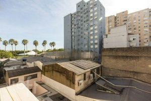 Image 8 - 884564