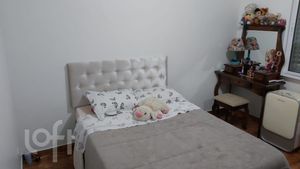Image 11 - 884566
