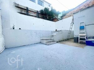 Image 4 - 884570
