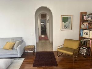 Image 3 - 884575