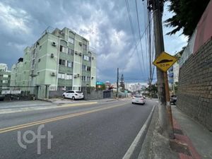 Image 14 - 884576