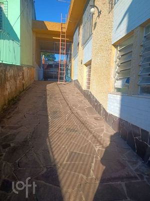 Image 40 - 884579