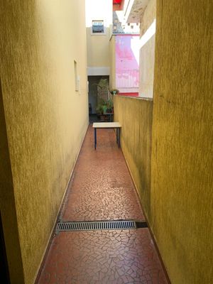 Image 13 - 884582