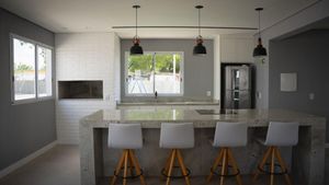Image 14 - 884589