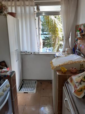 Image 24 - 884590
