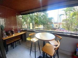 Image 3 - 884595