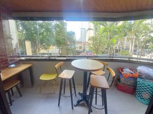 Image 4 - 884595