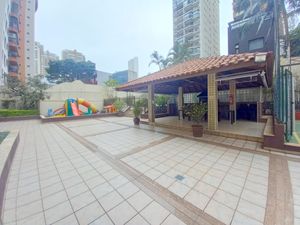 Image 35 - 884595
