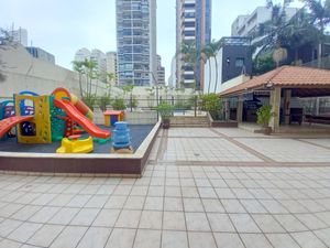 Image 29 - 884595