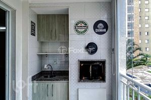 Image 9 - 884619