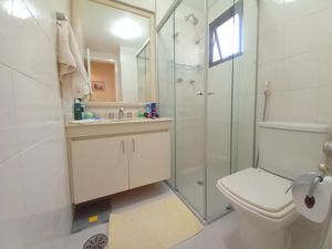 Image 15 - 884621