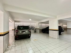 Image 30 - 884623