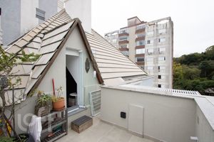 Image 23 - 884623