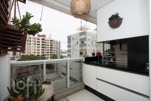 Image 5 - 884623