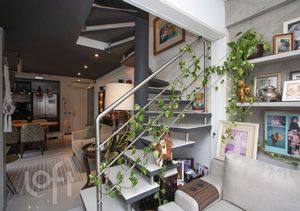 Image 10 - 884623