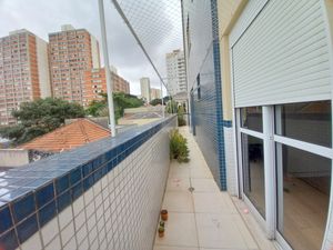 Image 26 - 884626
