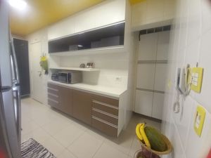 Image 30 - 884626
