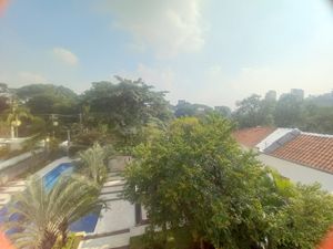 Image 2 - 884626