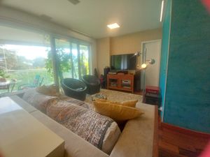 Image 5 - 884626