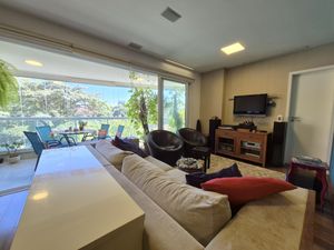 Image 6 - 884626
