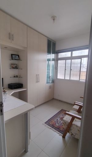 Image 9 - 884627