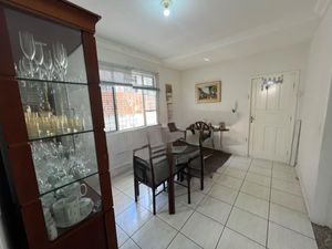Image 5 - 884627