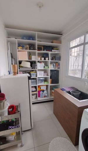 Image 6 - 884627