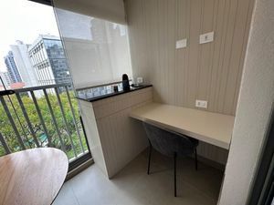 Image 3 - 884630