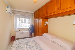 Image 8 - 884634