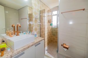 Image 14 - 884634