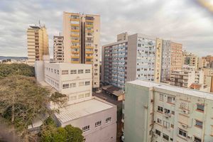 Image 6 - 884634