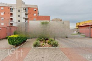 Image 12 - 884656