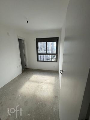 Image 11 - 884658