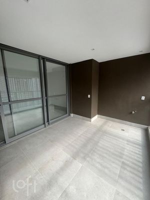 Image 3 - 884658