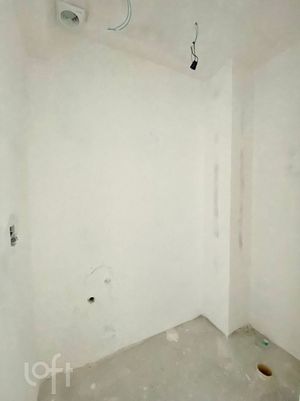 Image 11 - 884660
