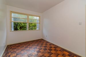 Image 10 - 884663