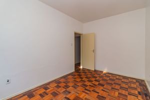 Image 11 - 884663