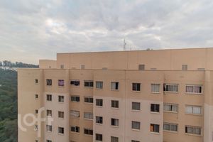 Image 12 - 884665