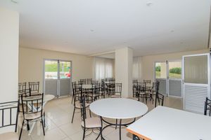 Image 21 - 884667