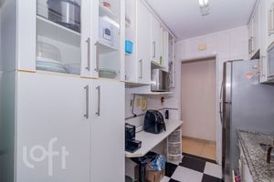Image 14 - 884667